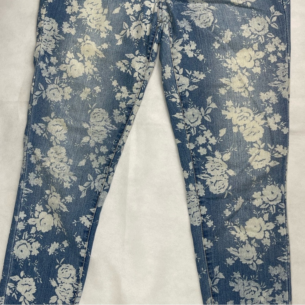 𝐗𝐗𝐈 𝐅𝐋𝐎𝐑𝐀𝐋 𝐒𝐊𝐈𝐍𝐍𝐘 𝐋𝐄𝐆 𝐃𝐄𝐍𝐈𝐌 - Picture 8 of 10